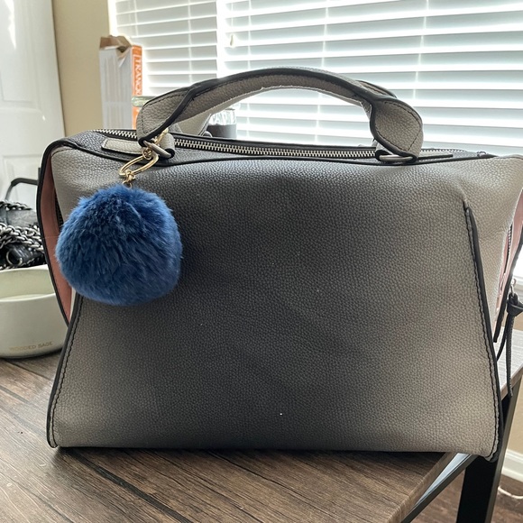 Handbag - Picture 3 of 6